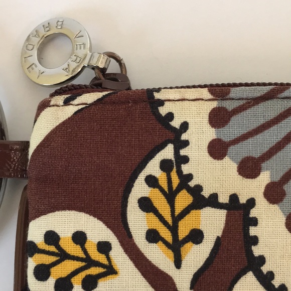 Vera Bradley Small Brown Patterned Bag, Big Ring - Picture 3 of 7